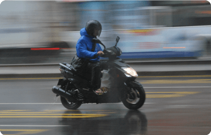 撞到名車也不怕